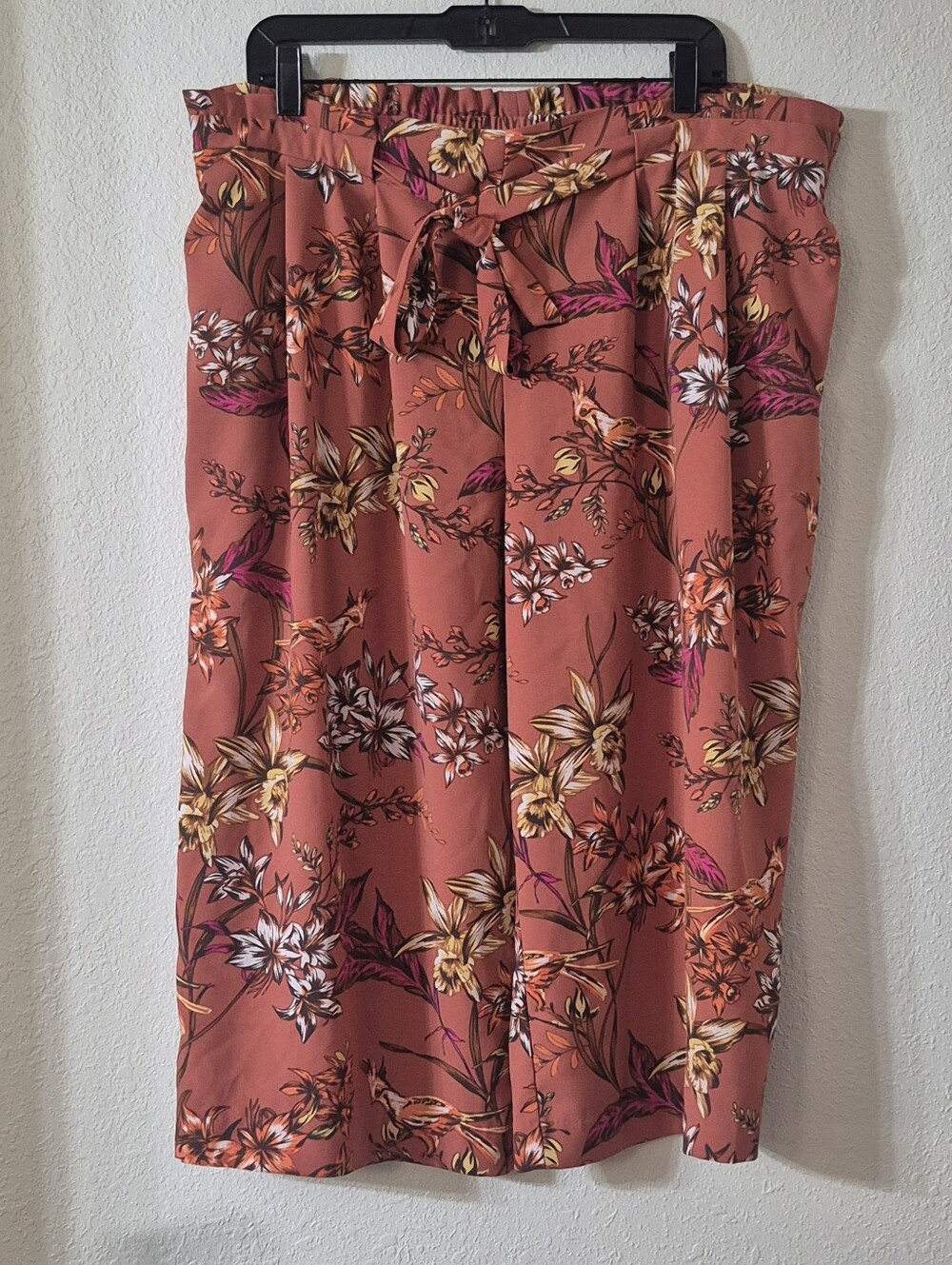 Worthington Rust Floral Cropped Pants with Tie Waist